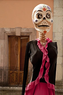 Images Dated 31st October 2009: North America, Mexico, Oaxaca Province, Oaxaca, elegant skeleton, Day of the Dead