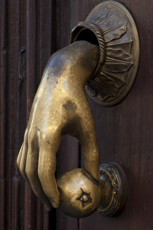 Images Dated 1st January 2012: North America, Mexico, San Miguel de Allende, Closed wooden door with brass hand