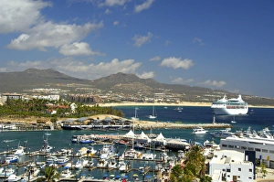 Images Dated 13th February 2007: North America, Mexico, State of Baja California Sur, Cabo San Lucas. Overview of