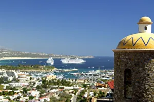 Images Dated 13th February 2007: North America, Mexico, State of Baja California Sur, Cabo San Lucas. Overview of