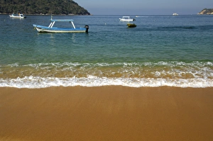 Images Dated 10th February 2007: North America, Mexico, State of Guerrero, Acapulco. Marques Bay aka Bahia de Puerto