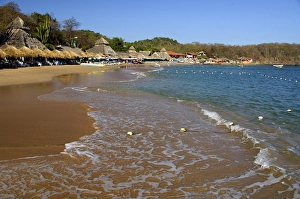 Images Dated 11th February 2007: North America, Mexico, State of Guerrero, Ixtapa & Zihuatanejo, Isla Ixtapa