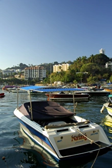 Images Dated 10th February 2007: North America, Mexico, State of Guerrero, Acapulco. Acapulco Bay harbor