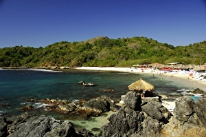 Images Dated 11th February 2007: North America, Mexico, State of Guerrero, Ixtapa & Zihuatanejo, Isla Ixtapa