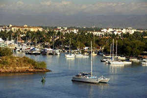 Images Dated 12th February 2007: North America, Mexico, State of Jalisco, Puerto Vallarta. Puerto Vallarta harbor from Banderas Bay