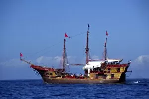 Images Dated 12th February 2007: North America, Mexico, State of Jalisco, Puerto Vallarta. Pouplar tourist pirate ship
