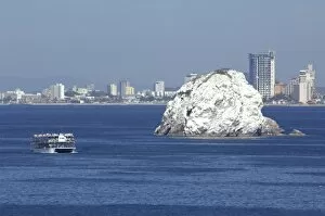 Images Dated 8th February 2007: North America, Mexico, State of Sinaloa, Mazatlan. View of the Golden Zone (aka Zona