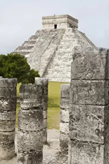 Images Dated 22nd February 2007: North America, Mexico, Yucatan. Chichen Itza is a large pre-Columbian archaeological