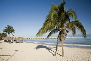 North America, Mexico, Yucatan, Progreso. The beach of Progreso with the 5 mile