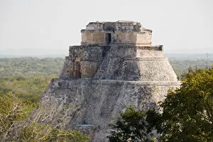 Images Dated 24th February 2007: North America, Mexico, Yucatan, Uxmal. Uxmal, a large pre-Columbian ruined city