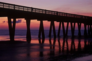 North America, U. S. A. Georgia, Tybee Island, Pavillion and pier