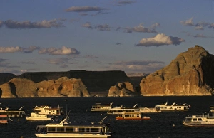 Images Dated 14th May 2008: North America, United States, Arizona, Lake Powell. Drought Red Rocks, taken from Wahweap