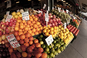 Images Dated 8th March 2012: North America, United States, Washington, Seattle, fruits and vegetables at Pike