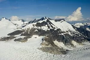 North America, USA, AK, Dramatic Coastal Mountains and icefields seen from float plane