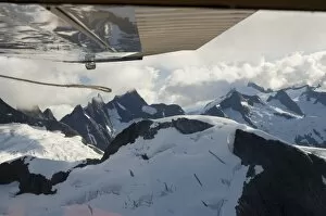 Images Dated 22nd July 2005: North America, USA, AK, Inside Passage. Dramatic vista from float plane of glaciers