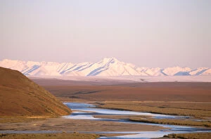 Images Dated 2nd August 2006: North America, USA, Alaska. Brooks range rises behind the Sagavanirktok River