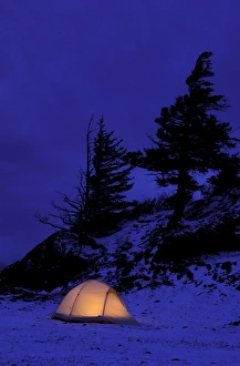 Images Dated 28th June 2005: North America, USA, Alaska, Chugach State Park, Turnagain Arm, Beluga Point, camper s