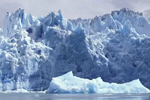 North America, USA, Alaska, Fords Terror Wilderness, Tracy Arm. Sawyer Glacier s
