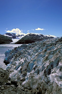 Images Dated 2nd August 2006: North America, USA, Alaska, Prince William Sound, Kenai Peninsula. The crevassed