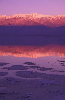 North America, USA, Califorinia, Death Valley National Park, Panamint Range reflected