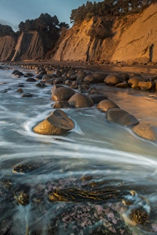 Images Dated 3rd January 2014: North America, USA, California. Bowling Ball Beach at low tide at sunset, Schooner