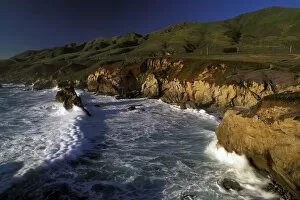 Images Dated 30th August 2007: North America, USA, California, Andrew Molera State Park. Seastacks and waves
