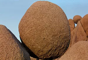 North America, USA, California, Joshua Tree NM, Granite rock piles