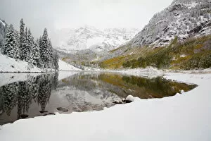 Images Dated 23rd September 2006: North America, USA, Colorado, Maroon Bells, Snow Covered Aspens and Firs With Reflections