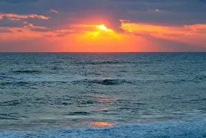 Images Dated 25th March 2006: North America, USA, Florida, Canaveral National Seashore, Silver Sands, sunrise