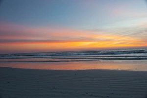 Images Dated 28th February 2010: North America, USA, Florida, Sarasota, cloudy Sunset on the Crescent Beach, Siesta Key