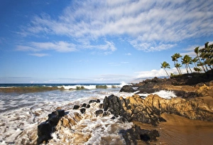 Horizon Over Water Prints: North America, USA, Hawaii, Maui. Beach on Maui