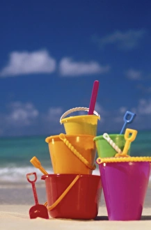 Elan Sunstar Prints: North America, USA, Hawaii. Sand buckets