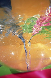 Images Dated 4th March 2008: North America, USA, Hawaii. Whirlpool
