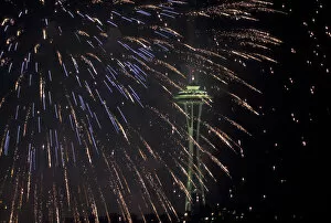 Images Dated 7th March 2005: North America, USA, WA, Seattle, Space Needle 4th of July Fireworks