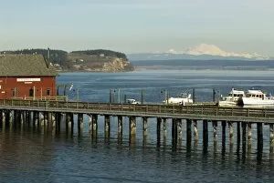 Images Dated 28th January 2007: North America, USA, WA, Whidbey Island, Coupeville. Coupeville Wharf with clear view