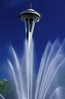 Images Dated 10th October 2005: North America, USA, Washington, Seattle, Seattle Center. Space Needle and fountain
