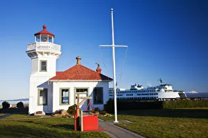 Mountains Prints: North America; USA; Washinton; Mukliteo; Mukliteo Lighthouse