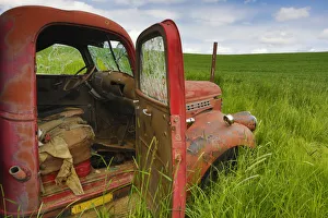 Farm Scene Prints: North America: USA; Wshington; OLd Colorful Field Truck in field