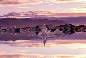 Images Dated 24th March 2005: North Atlantic, Iceland, Breioamerkurjokull Glacier Region, Landscape