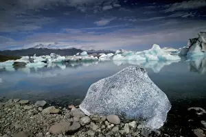 Images Dated 24th March 2005: North Atlantic, Iceland, Breioamerkurjokull Glacier Region Landscape