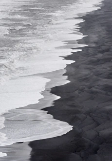 Images Dated 17th February 2015: North Atllantic coast near Vik y Myrdal during winter. View towards Solheimasandur