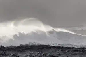 Images Dated 19th February 2015: North Atllantic coast near Vik y Myrdal during a winter storm with heavy gales. europe
