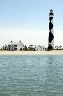 Images Dated 6th April 2007: North Carolina, Crystal Coast. Cape Lookout lighthouse, Cape Lookout National Seashore