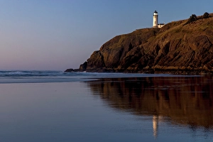 Images Dated 3rd December 2023: North Head Lighthouse at Cape Disappointment State Park in Washington State, USA