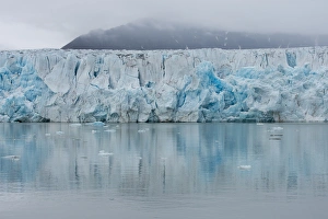 Nordic Prints: Norway, Barents Sea, Svalbard, Spitsbergen, Lilliehook Glacier (aka Lilliehookbreen)