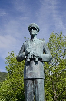 Norway, Bergen, Bergenhus Castle. Statue of King Haakon VII (Kong Haakon)