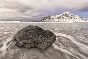 Images Dated 14th February 2018: Norway, Lofoten. Beach on the southern coast of Moskenes Island yield beautiful patterns