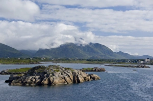 Norway, Nordland, Lofoten Archipelago, Gravdal. Buksnes Fjord (aka Buksnesfjorden)