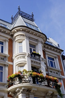 Images Dated 31st August 2005: Norway, Oslo, Balconies in downtown
