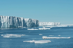 Arctic Ocean Prints: Norway, Svalbard. Brasvellbreen Glacier faces the Arctic Ocean